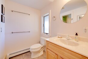 Wellfleet Home w/ Deck, Bay Views & Kayaks