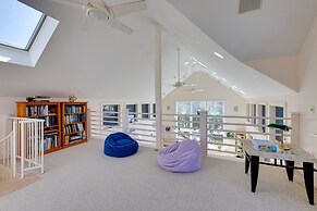 Wellfleet Home w/ Deck, Bay Views & Kayaks