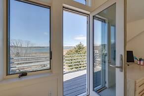 Wellfleet Home w/ Deck, Bay Views & Kayaks
