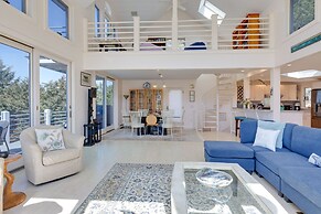 Wellfleet Home w/ Deck, Bay Views & Kayaks