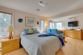 Wellfleet Home w/ Deck, Bay Views & Kayaks