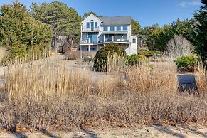 Wellfleet Home w/ Deck, Bay Views & Kayaks