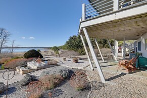 Wellfleet Home w/ Deck, Bay Views & Kayaks