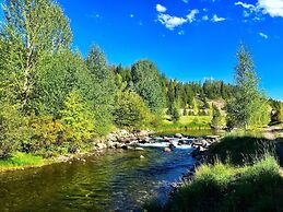 Breck Ski-in/ski-out Condo Near Main Street!