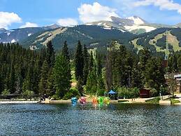 Breck Ski-in/ski-out Condo Near Main Street!