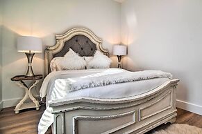 Modern Apt Near Martha's Vineyard Beaches!