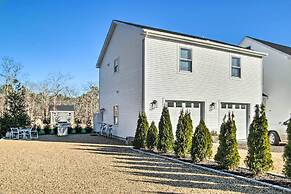 Modern Apt Near Martha's Vineyard Beaches!