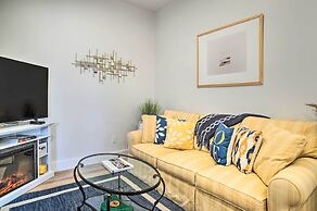 Modern Apt Near Martha's Vineyard Beaches!