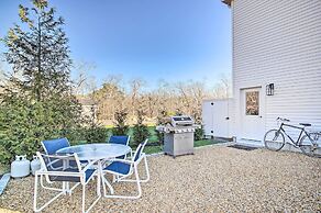 Modern Apt Near Martha's Vineyard Beaches!