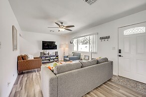 Yucca Valley Oasis w/ Hot Tub, Near Joshua Tree!