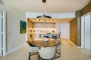 Luxe Hollywood Condo: Resort Perks + Beach Access!