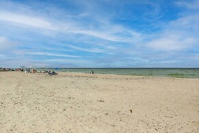 Luxe Hollywood Condo: Resort Perks + Beach Access!