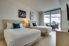 Luxe Hollywood Condo: Resort Perks + Beach Access!