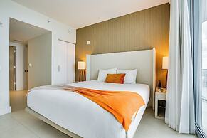 Luxe Hollywood Condo: Resort Perks + Beach Access!