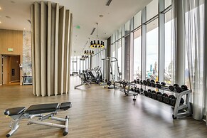 Luxe Hollywood Condo: Resort Perks + Beach Access!