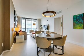 Luxe Hollywood Condo: Resort Perks + Beach Access!