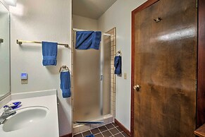 11 Mi to Palisades Tahoe: Lakefront Home w/ View!