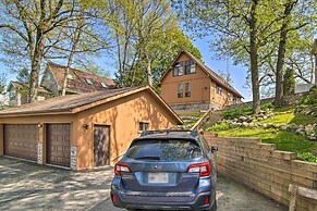 Serene Lakefront Escape: Boat Dock & Grill!