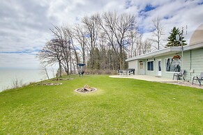 Waterfront Algoma Vacation Rental on Lake Michigan