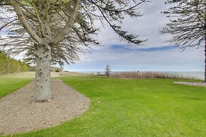 Waterfront Algoma Vacation Rental on Lake Michigan