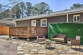 Fire Pit & Deck: Atlanta Home ~ 8 Mi to Dwtn!