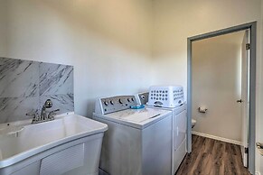 Keaau Home - 34 Mi to Volcanoes NP, Near Hilo