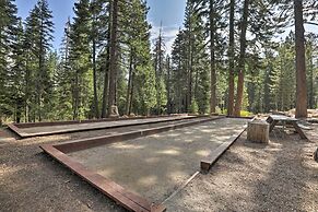 2 Mi to Northstar Resort: Idyllic Cabin w/ Shuttle