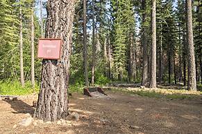 2 Mi to Northstar Resort: Idyllic Cabin w/ Shuttle