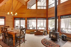 2 Mi to Northstar Resort: Idyllic Cabin w/ Shuttle