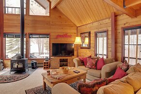 2 Mi to Northstar Resort: Idyllic Cabin w/ Shuttle