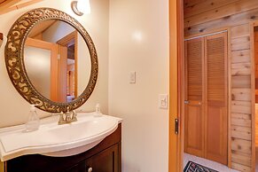 2 Mi to Northstar Resort: Idyllic Cabin w/ Shuttle