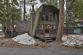 Near Skiing & Hiking: Carnelian Bay Cabin