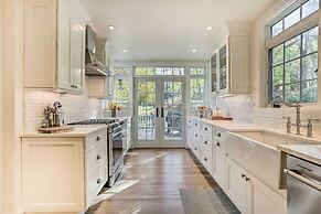 Historic 1800s Cornwall-on-hudson Cottage!