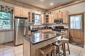 Carnelian Bay Home w/ Hot Tub Near Tahoe Skiing