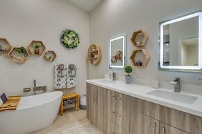 Palm Desert Resort Villa w/ Deck & Pool View!