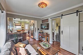 Charming Craftsman Bungalow With Garden & Hot Tub!