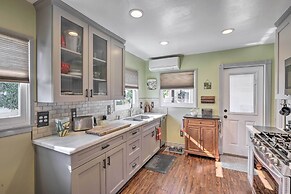 Charming Craftsman Bungalow With Garden & Hot Tub!