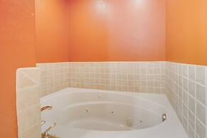 Tahoe Donner Mountain Cabin: Surrounded by Forest!