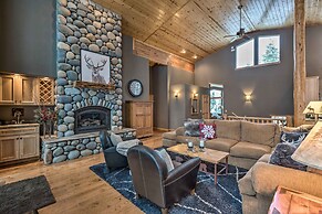 Tahoe Donner Mountain Cabin: Surrounded by Forest!