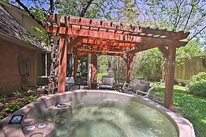 Private Home w/ Hot Tub & Patio Near Dtwn Tulsa