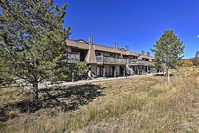 Eat, Sleep, Ski! Rustic Mtn Condo: Wifi,tv, Hottub