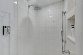 5 Blocks to El Paseo: Palm Desert Casita w/ Pool