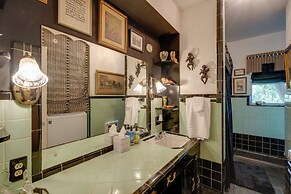 Spacious San Antonio Home ~ 5 Mi to Downtown!