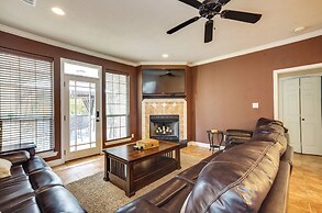 College Station Family Home: 3 Mi to Texas A & M!