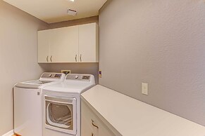 Mountain Views + Hot Tub: Airy Forest Escape!