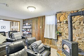 Pet-friendly Buena Vista Home w/ Yard & Hot Tub!