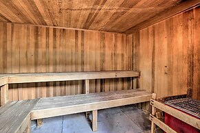 Ski Shuttle & Pool: Modern Silverthorne Condo!