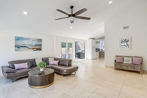 Pool & Coastline Views: Luxe La Jolla Home