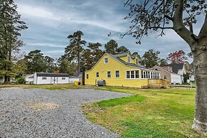 Updated North Beach Cottage: Pet Friendly!