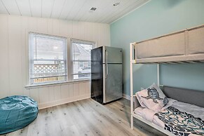 Updated North Beach Cottage: Pet Friendly!